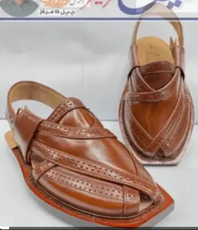 Norozi Chappal single sole panache