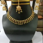 Set Necklace And Bindiya