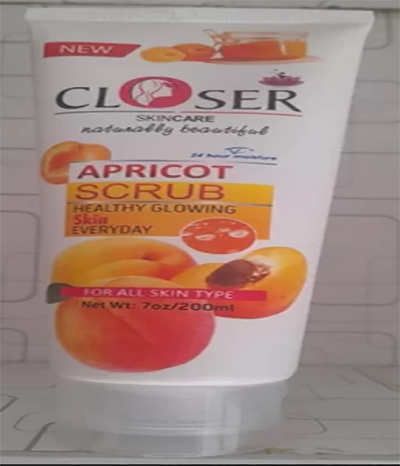 Closer Apricot Scrub