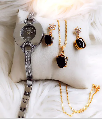 bubble girls watch pakistan