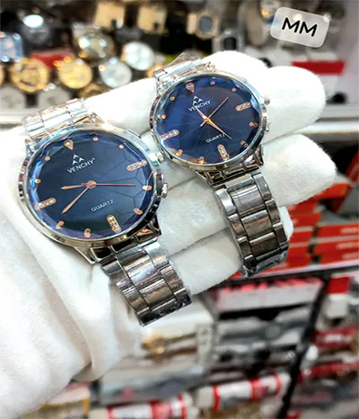 couple watches in pakistan