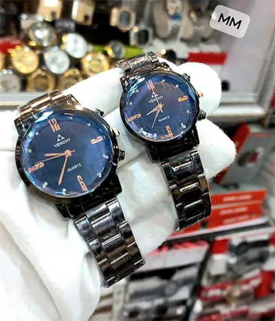 couple watches in pakistan