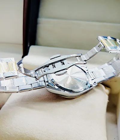 universe watch price