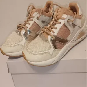 used shoes in karachi-45